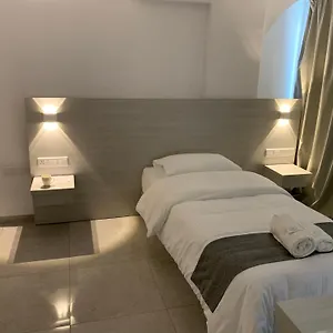La Veranda 3*, Ларнака Кипр