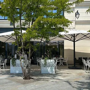 Residhome Paris Hotel apartamentowy Clamart